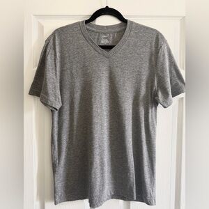 Nordstrom Rack Men's Heather Gray V-Neck Tee